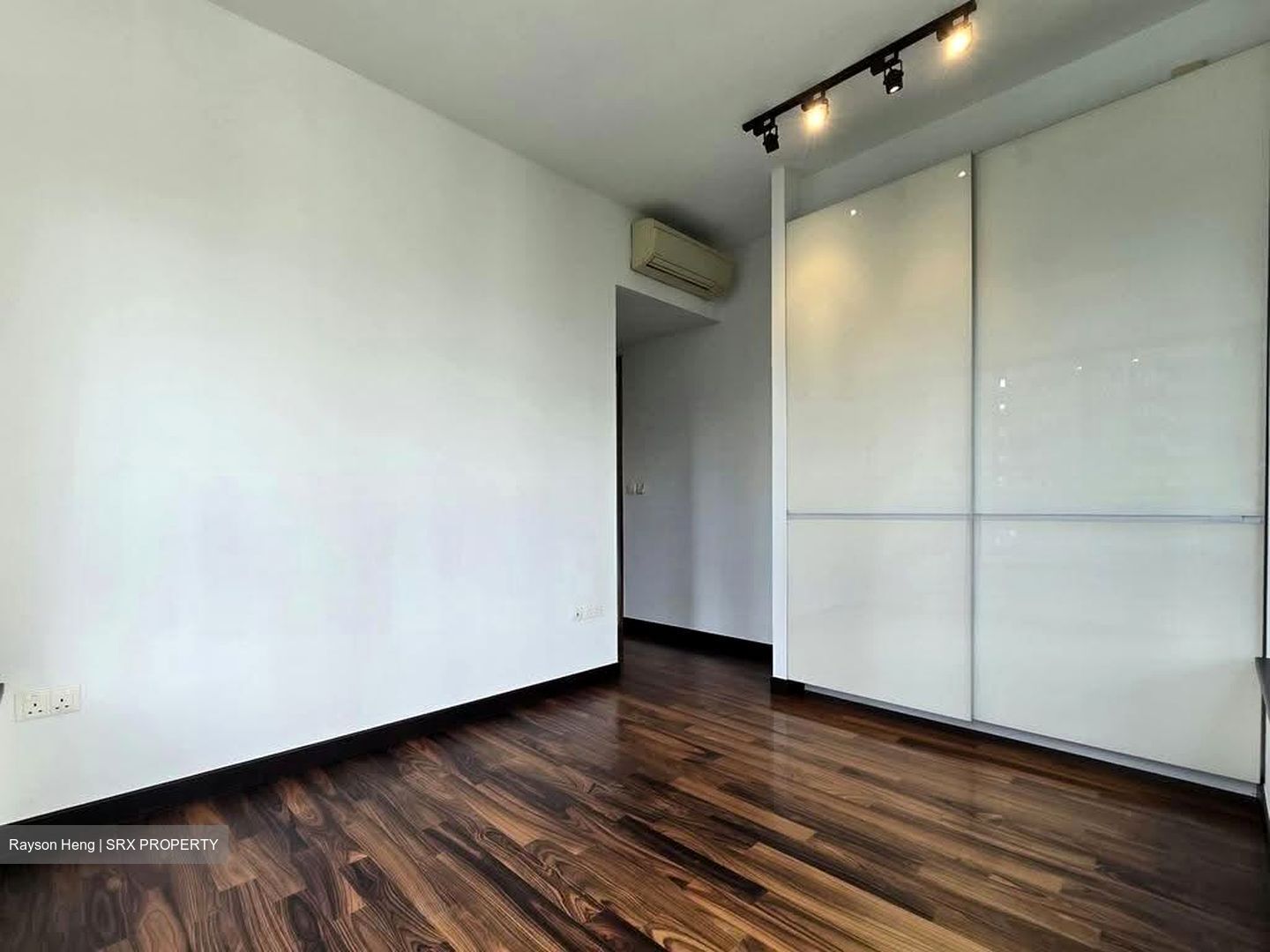 Starlight Suites (D9), Apartment #638692731